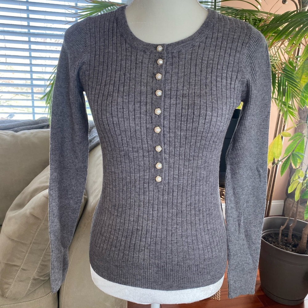 NWOT heartloom Sweater